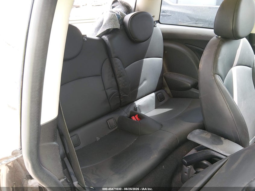 2013 Mini Hard top VIN WMWSV3C53DT389415 IAAI salvage auction — NORMAL WEAR, Clear (Arizona), sold $225 on 2026-07-28 (photo 8)