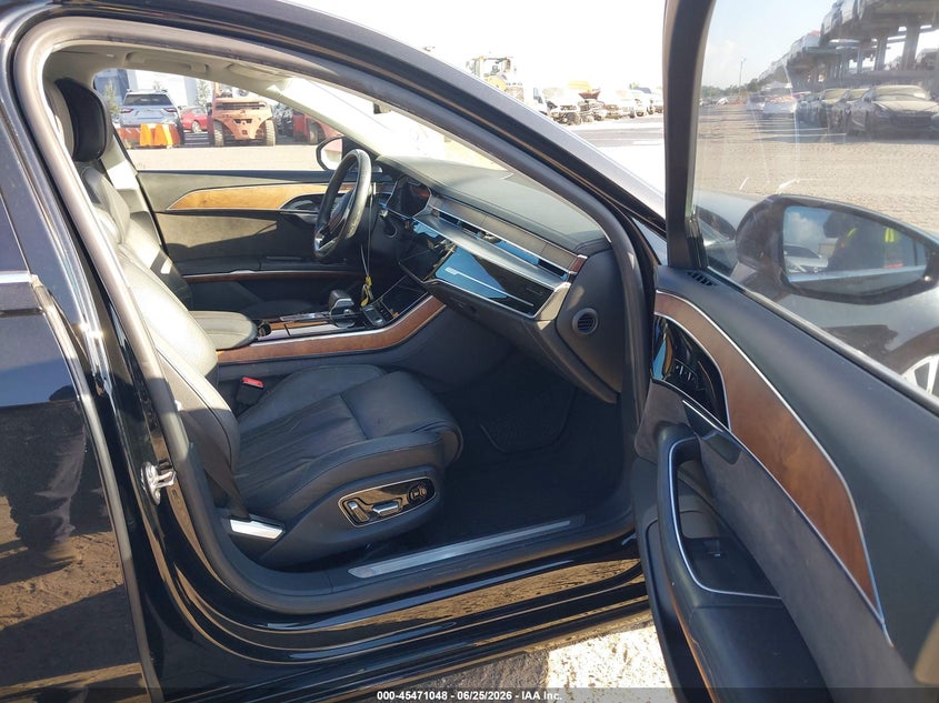 2019 Audi A8 VIN WAU8DAF86KN017141 IAAI salvage auction — RIGHT FRONT, Salvage Title, sold $13,100 on 2026-07-28 (photo 5)