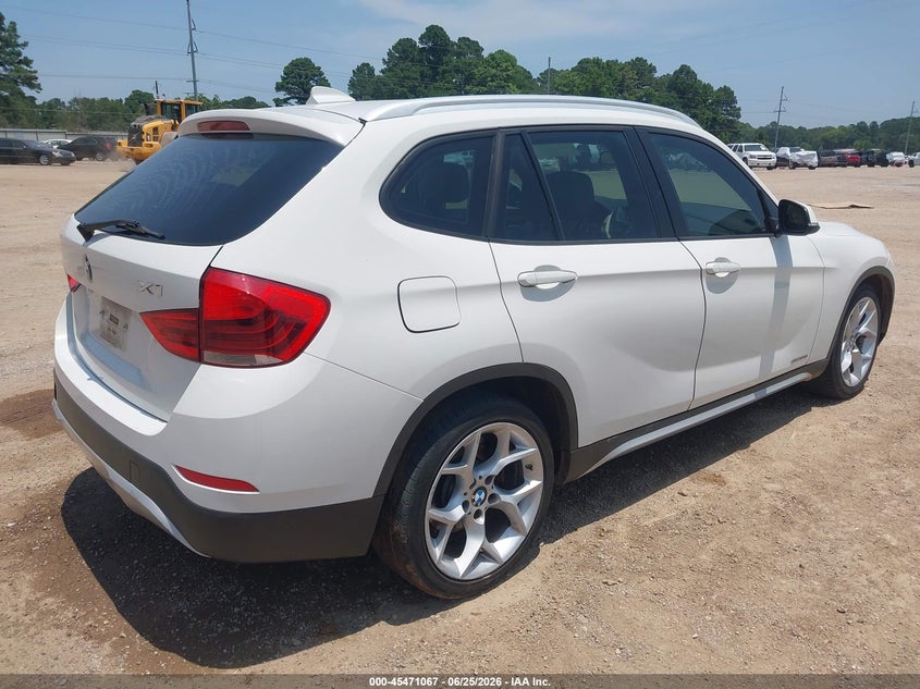 2015 BMW X1 VIN WBAVM1C50FV318992 IAAI salvage auction — NORMAL WEAR, Original (Texas), sold $1,100 on 2026-07-23 (photo 4)