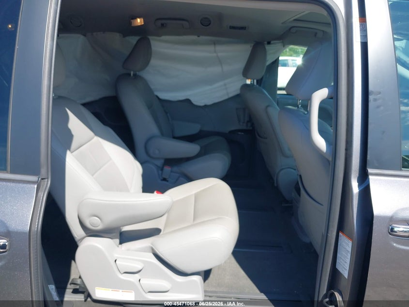 2018 Toyota Sienna VIN 5TDDZ3DC9JS193468 IAAI salvage auction — LEFT SIDE, Salvage (Pennsylvania), sold $8,800 on 2026-07-31 (photo 8)