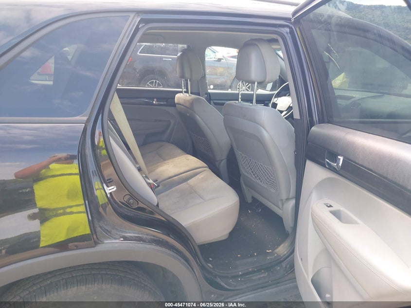 2011 Kia Sorento VIN 5XYKT3A11BG125546 IAAI salvage auction — FRONT END, Salvage (Pennsylvania), sold $1,050 on 2026-07-31 (photo 8)