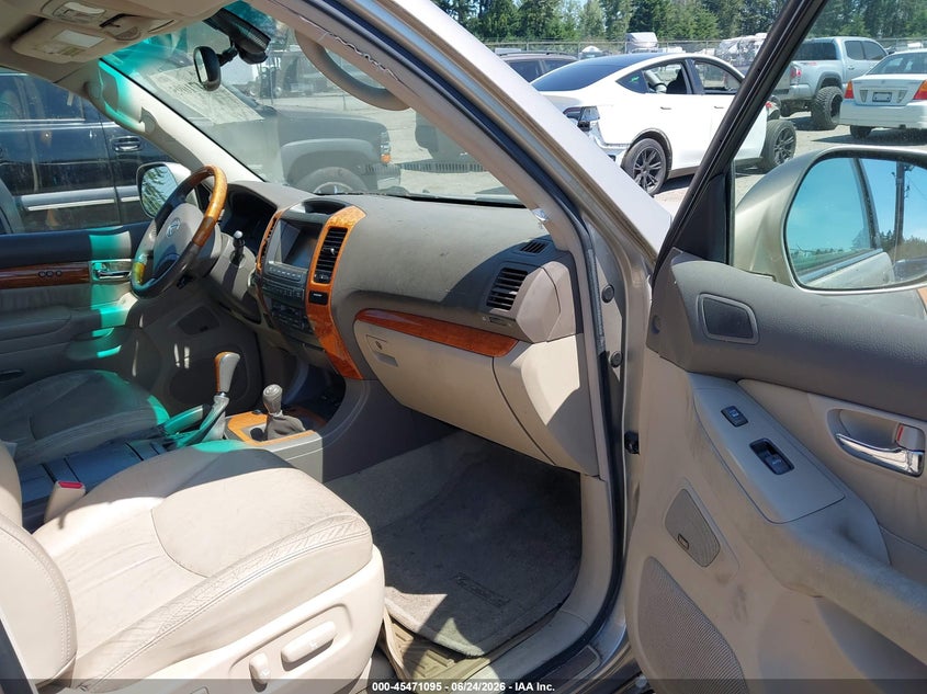 2004 Lexus Gx 470 VIN JTJBT20X840062659 IAAI salvage auction — NORMAL WEAR, Affidavit In Lieu Of Title - Non-Public (Washington), sold $2,700 on 2026-07-22 (photo 5)
