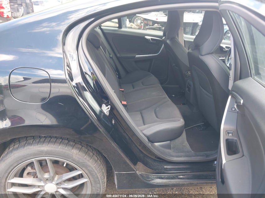 2014 Volvo S60 VIN YV1612FS0E2296543 IAAI salvage auction — ROOF, Clear (Massachusetts), sold $1,400 on 2026-07-17 (photo 8)