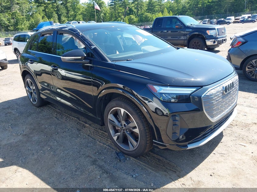 2022 Audi Q4 e-tron VIN WA1H2BFZ8NP042570 IAAI salvage auction — SIDE, Salvage (Massachusetts), sold $10,900 on 2026-07-30 (photo 1)