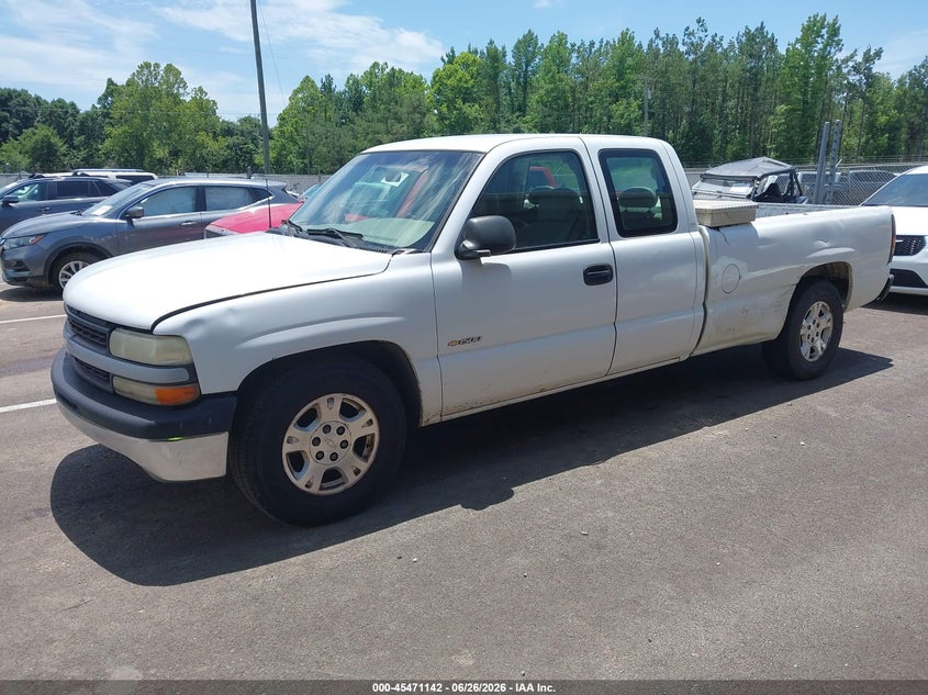 2001 Chevrolet Silverado 1500 VIN 1GCEC19T51E168155 IAAI salvage auction — NORMAL WEAR, Clear (Mississippi), sold $550 on 2026-07-09 (photo 2)