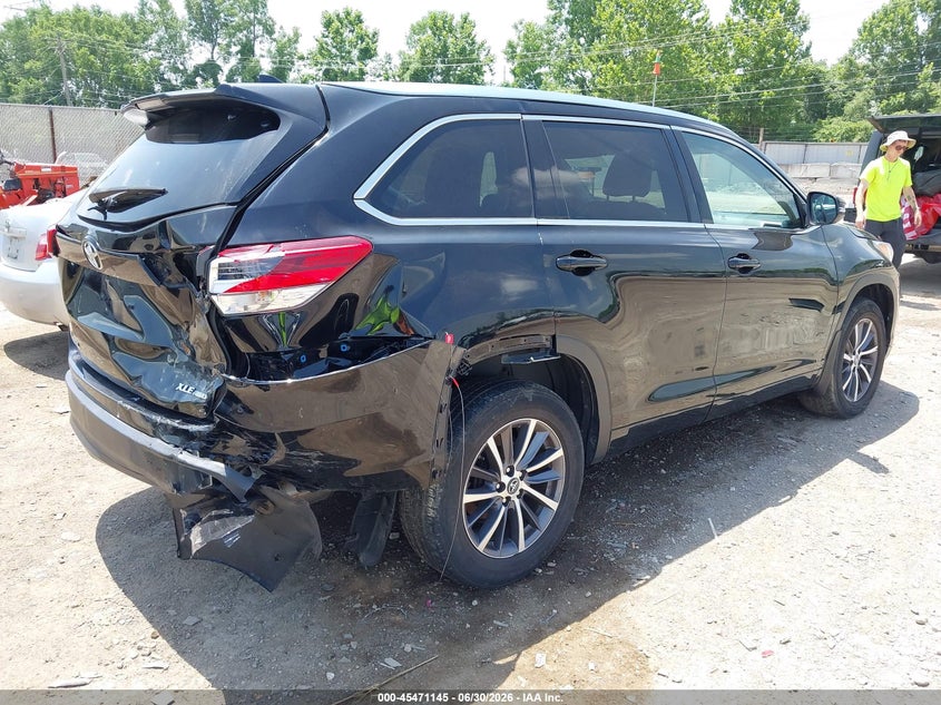 2018 Toyota Highlander VIN 5TDJZRFH8JS528945 IAAI salvage auction — RIGHT REAR, Salvage Title, sold $6,200 on 2026-07-23 (photo 4)
