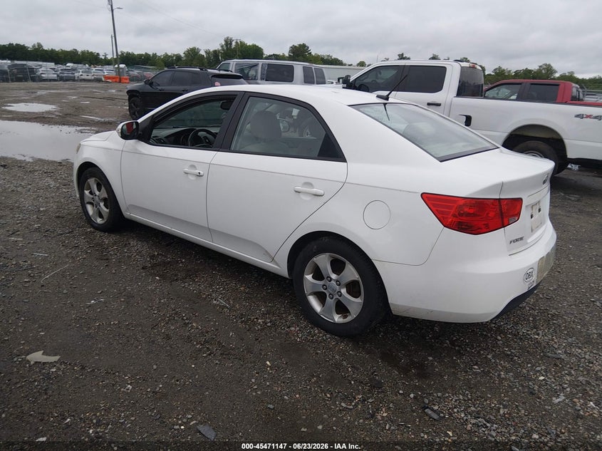 2010 Kia Forte VIN KNAFU4A2XA5231480 IAAI salvage auction — NORMAL WEAR, Clear (Virginia), sold $350 on 2026-07-10 (photo 3)
