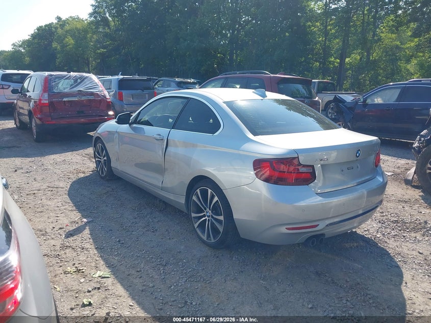 2016 BMW 2er VIN WBA1G9C54GV599734 IAAI salvage auction — SIDE, Salvage (Massachusetts), sold $2,550 on 2026-08-21 (photo 3)