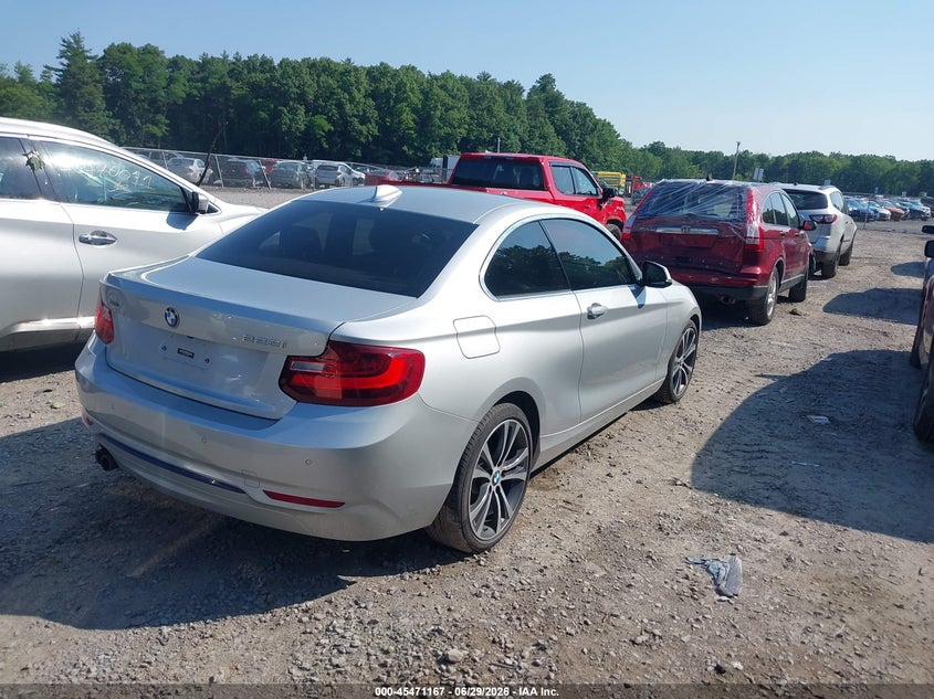 2016 BMW 2er VIN WBA1G9C54GV599734 IAAI salvage auction — SIDE, Salvage (Massachusetts), sold $2,550 on 2026-08-21 (photo 4)