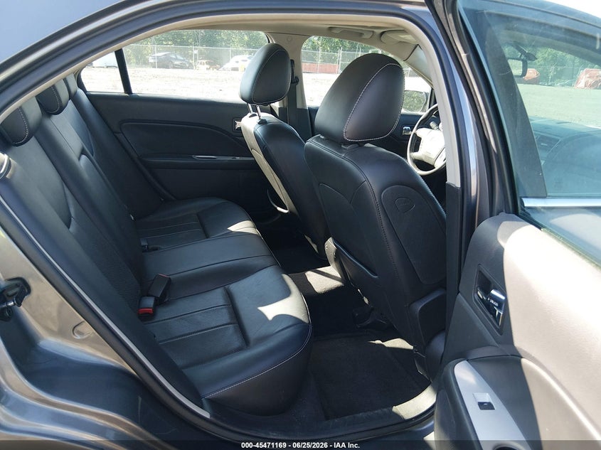 2010 Mercury Milan VIN 3MEHM0CG3AR663451 IAAI salvage auction — NORMAL WEAR, Clear (New Jersey), sold $425 on 2026-07-09 (photo 8)