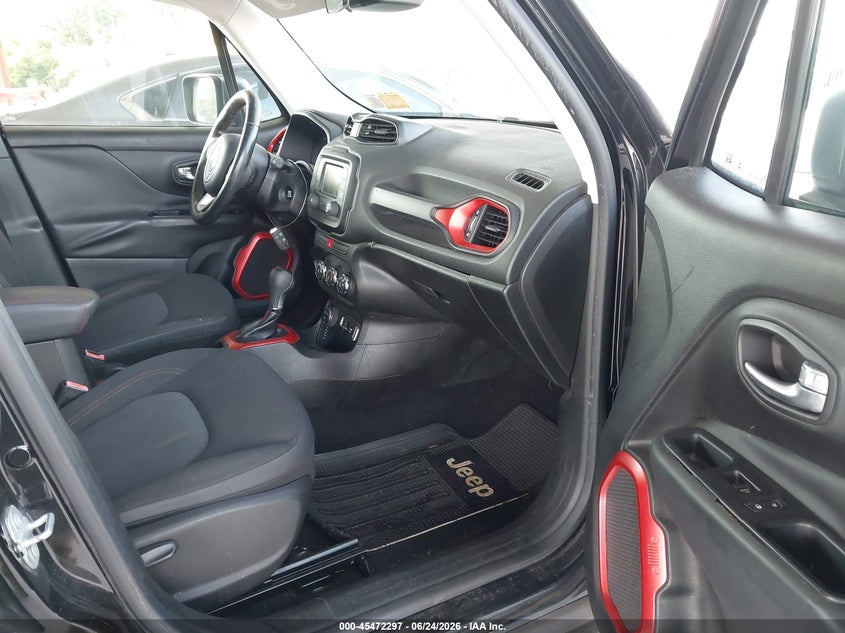 2015 Jeep Renegade VIN ZACCJBCT4FPB31012 IAAI salvage auction — NORMAL WEAR, Clear (Florida), sold $1,200 on 2026-08-04 (photo 5)