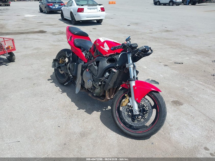 2003 Honda Cbr600 VIN JH2PC37013M010795 IAAI salvage auction — LEFT & RIGHT, Salvage (Iowa), sold $50 on 2026-07-28 (photo 1)