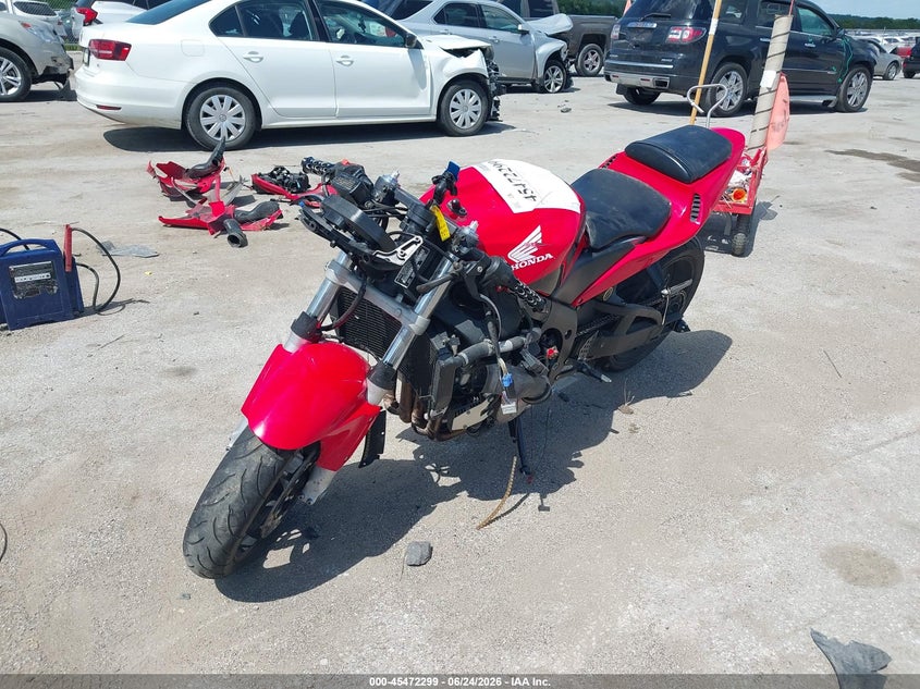2003 Honda Cbr600 VIN JH2PC37013M010795 IAAI salvage auction — LEFT & RIGHT, Salvage (Iowa), sold $50 on 2026-07-28 (photo 2)