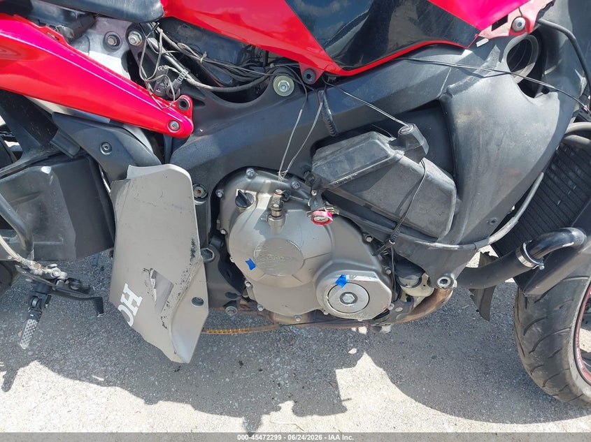 2003 Honda Cbr600 VIN JH2PC37013M010795 IAAI salvage auction — LEFT & RIGHT, Salvage (Iowa), sold $50 on 2026-07-28 (photo 8)