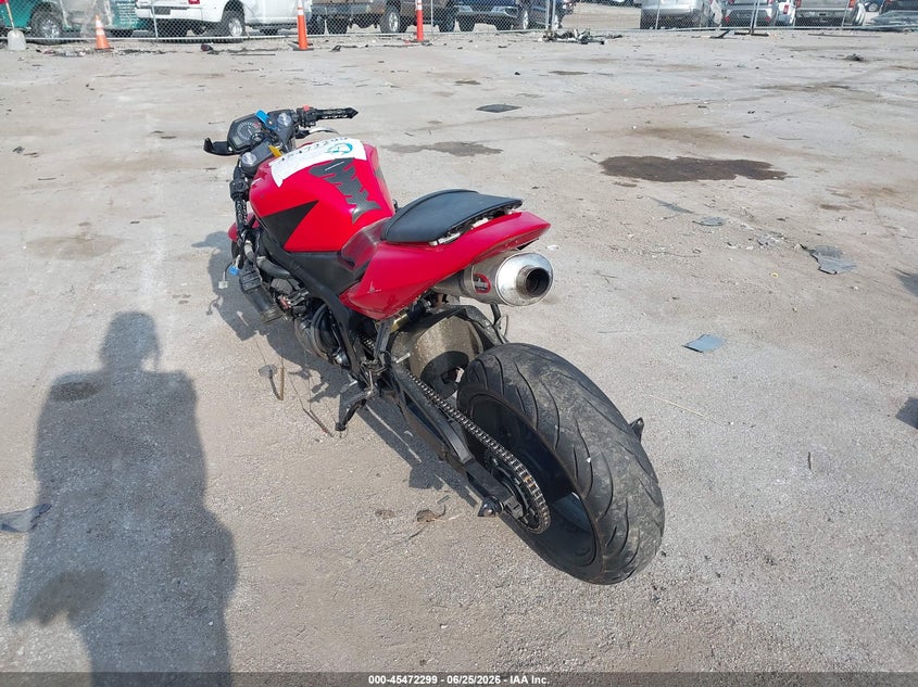 2003 Honda Cbr600 VIN JH2PC37013M010795 IAAI salvage auction — LEFT & RIGHT, Salvage (Iowa), sold $50 on 2026-07-28 (photo 3)