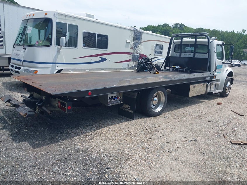 2025 Freightliner M2 106 VIN 1FVACWFC5SHVS2714 IAAI salvage auction — Burn Interior, Salvage (Virginia), sold $56,000 on 2026-08-06 (photo 4)