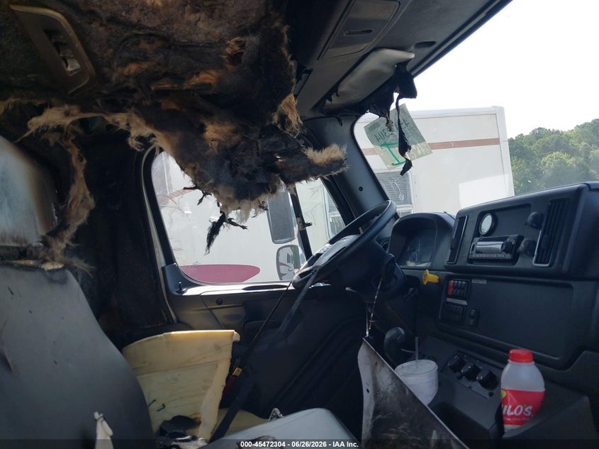 2025 Freightliner M2 106 VIN 1FVACWFC5SHVS2714 IAAI salvage auction — Burn Interior, Salvage (Virginia), sold $56,000 on 2026-08-06 (photo 5)