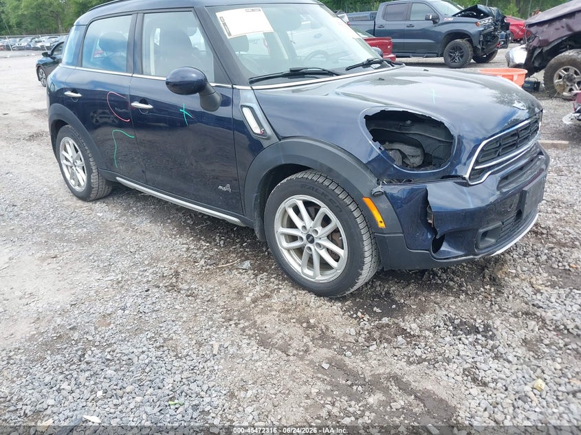 2016 Mini Countryman VIN WMWZC5C57GWU01813 IAAI salvage auction — RIGHT FRONT, Salvage Title, sold $925 on 2026-07-21 (photo 1)