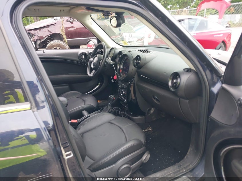 2016 Mini Countryman VIN WMWZC5C57GWU01813 IAAI salvage auction — RIGHT FRONT, Salvage Title, sold $925 on 2026-07-21 (photo 5)