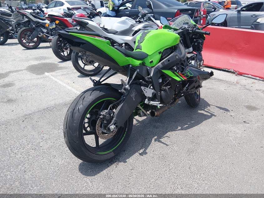 2024 Kawasaki Zx VIN JKBZXJJ1XRA000603 IAAI salvage auction — RIGHT FRONT, Salvage (California), sold $5,500 on 2026-07-09 (photo 4)