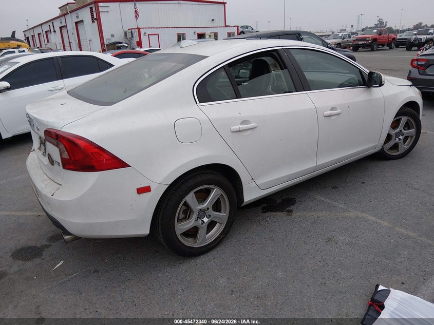 2013 Volvo S60 VIN YV1612FS3D2221740 IAAI salvage auction — UNKNOWN, Salvage (California), sold $200 on 2026-07-16 (photo 4)