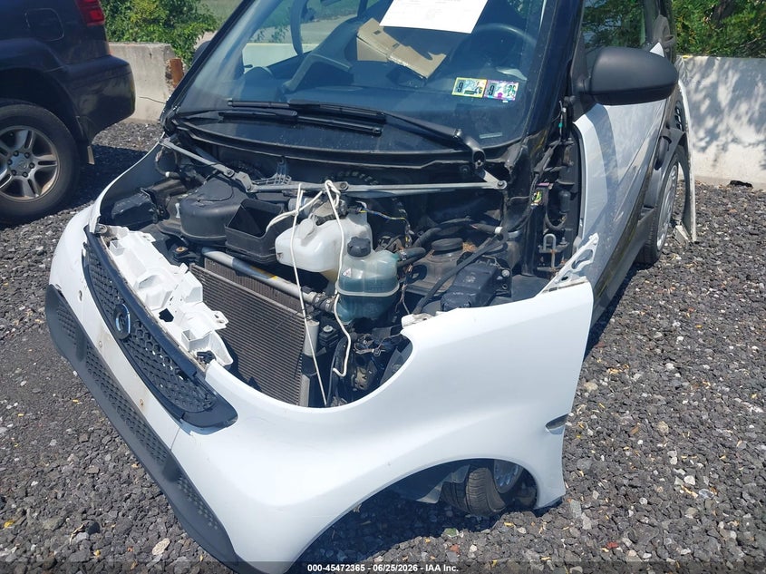 2015 Smart Fortwo VIN WMEEJ3BA4FK798656 IAAI salvage auction — FRONT END, Salvage Title, sold $500 on 2026-07-21 (photo 6)