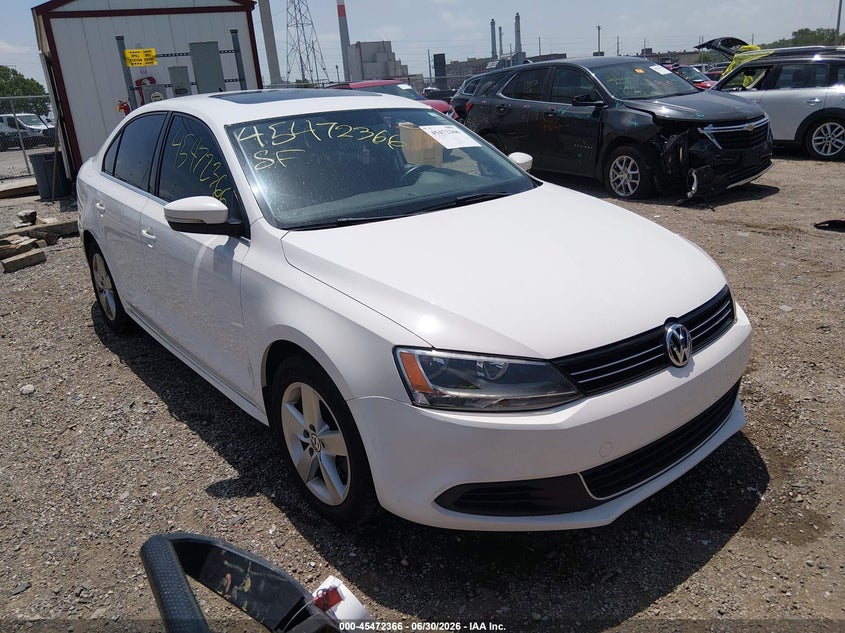 2014 Volkswagen Jetta VIN 3VWLL7AJ2EM370694 IAAI salvage auction — SIDE, Clear (Indiana), sold $1,700 on 2026-07-19 (photo 1)