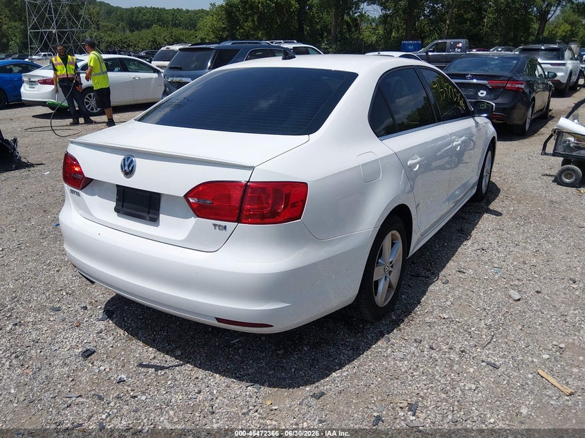 2014 Volkswagen Jetta VIN 3VWLL7AJ2EM370694 IAAI salvage auction — SIDE, Clear (Indiana), sold $1,700 on 2026-07-19 (photo 4)