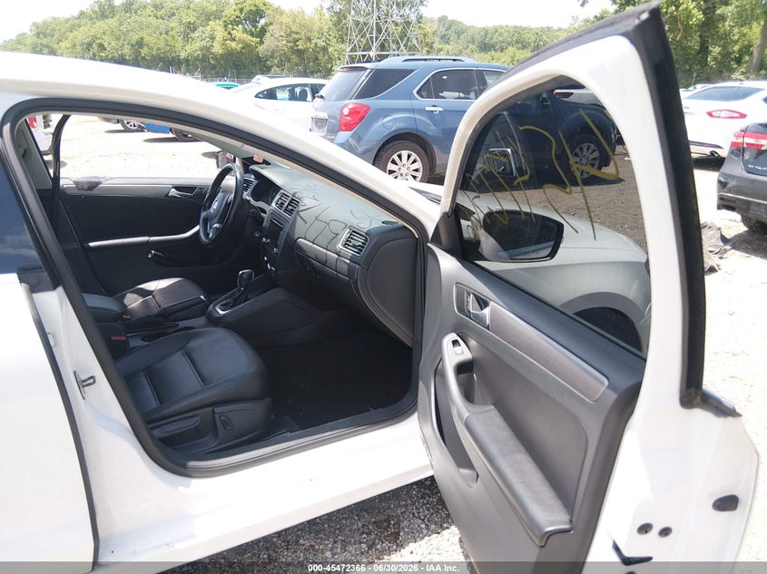 2014 Volkswagen Jetta VIN 3VWLL7AJ2EM370694 IAAI salvage auction — SIDE, Clear (Indiana), sold $1,700 on 2026-07-19 (photo 5)