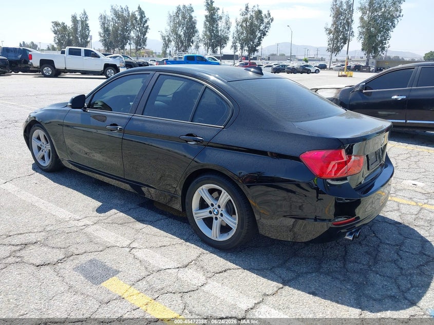 2012 BMW 3er VIN WBA3C1C50CF431888 IAAI salvage auction — FRONT END, Salvage Title, sold $25 on 2026-07-28 (photo 3)