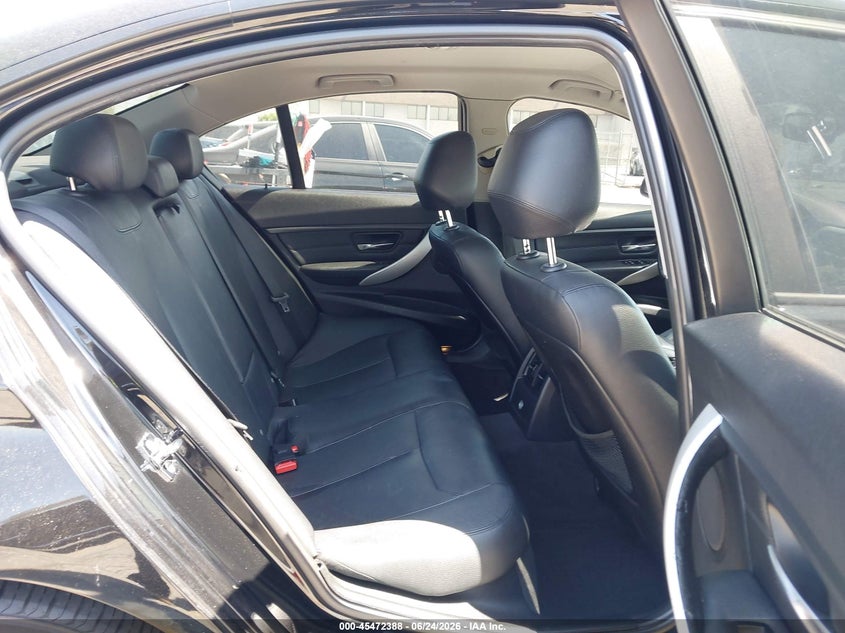2012 BMW 3er VIN WBA3C1C50CF431888 IAAI salvage auction — FRONT END, Salvage Title, sold $25 on 2026-07-28 (photo 8)