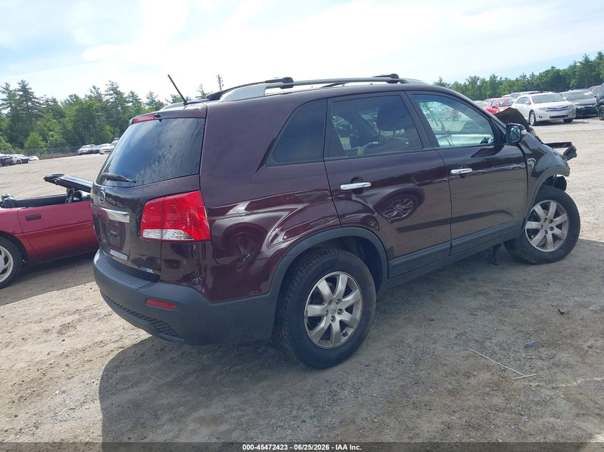 2012 Kia Sorento VIN 5XYKT3A67CG246384 IAAI salvage auction — FRONT END, Salvage (Massachusetts), sold $25 on 2026-07-31 (photo 4)