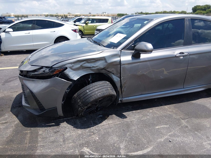 2025 Toyota Camry VIN 4T1DBADK2SU523573 IAAI salvage auction — LEFT SIDE, Salvage Title, sold $15,300 on 2026-08-26 (photo 6)