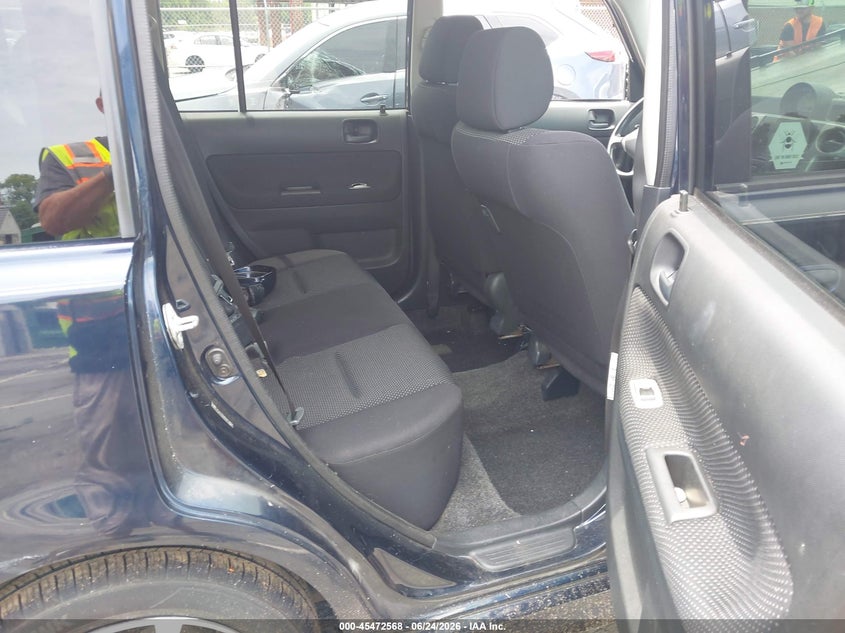 2005 Scion Xb VIN JTLKT324350213926 IAAI salvage auction — SIDE, Salvage (North Carolina), sold $475 on 2026-07-15 (photo 8)