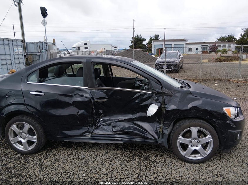 2013 Chevrolet Sonic VIN 1G1JE5SB2D4157070 IAAI salvage auction — Right Side, Salvage, sold $550 on 2026-10-19 (photo 6)