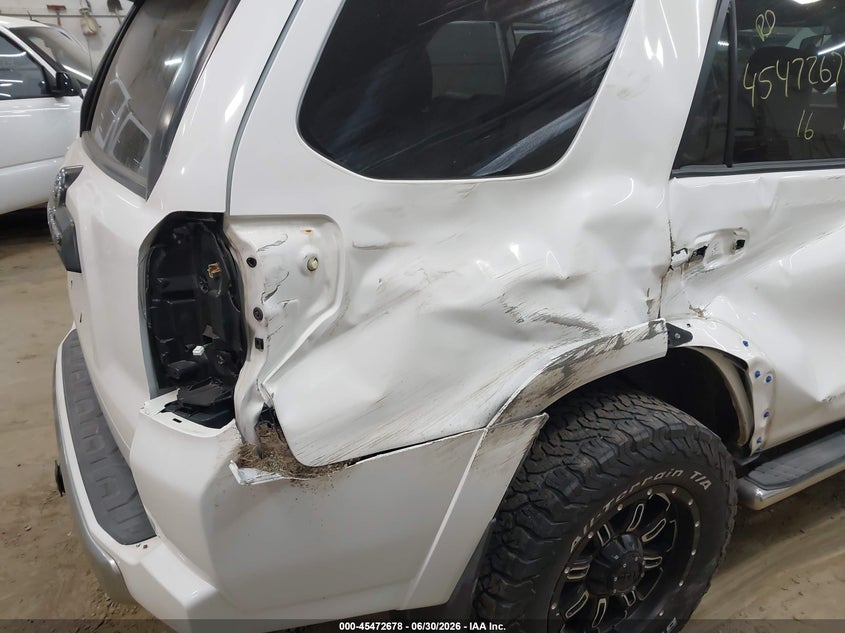 2016 Toyota 4runner VIN JTEBU5JR2G5279273 IAAI salvage auction — SIDE, Salvage (Pennsylvania), sold $25 on 2026-07-30 (photo 6)