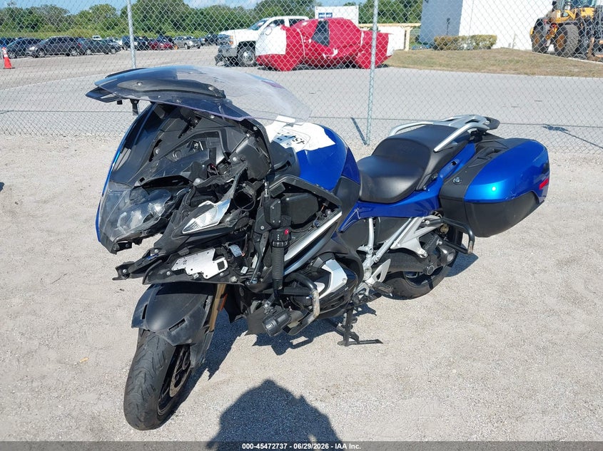 2022 BMW R 1250 VIN WB10L0301N6F15760 IAAI salvage auction — FRONT END, Rebuildable (Florida), sold $2,350 on 2026-07-28 (photo 2)