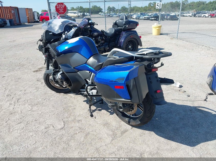 2022 BMW R 1250 VIN WB10L0301N6F15760 IAAI salvage auction — FRONT END, Rebuildable (Florida), sold $2,350 on 2026-07-28 (photo 3)