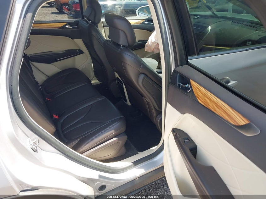 2016 Lincoln Mkc VIN 5LMCJ2C93GUJ08866 IAAI salvage auction — FRONT END, Salvage (South Carolina), sold $775 on 2026-07-18 (photo 8)