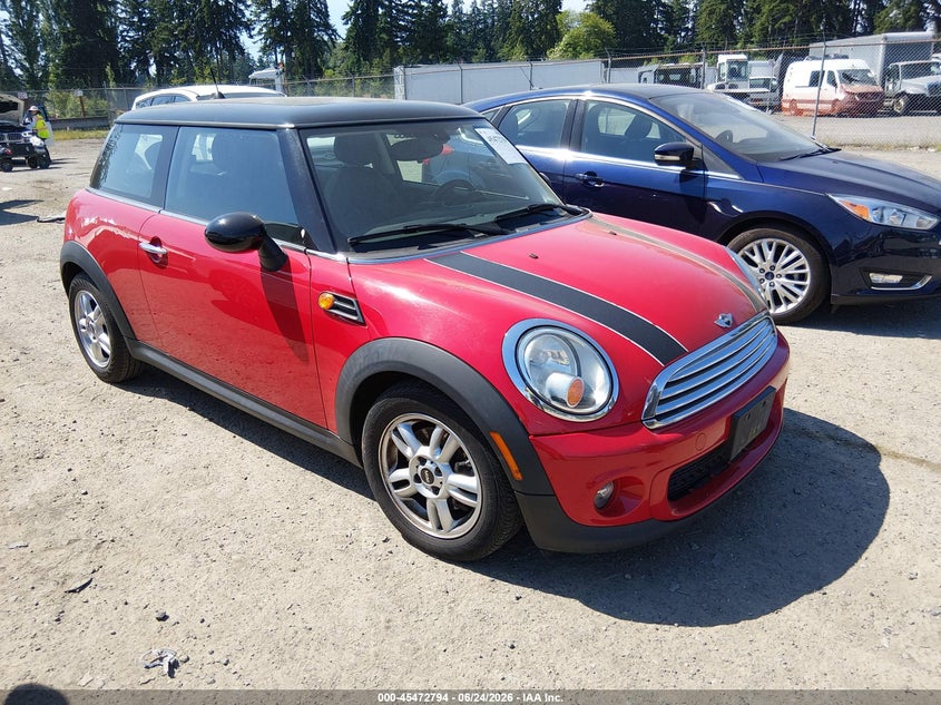 2013 Mini Hard top VIN WMWSU3C55DT375101 IAAI salvage auction — NORMAL WEAR, Clear (Washington), sold $600 on 2026-07-29 (photo 1)