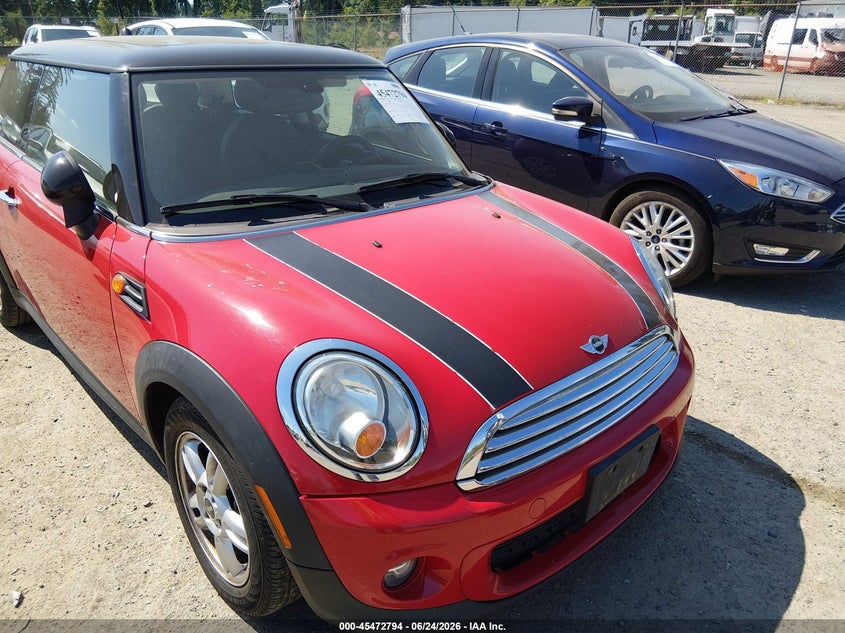 2013 Mini Hard top VIN WMWSU3C55DT375101 IAAI salvage auction — NORMAL WEAR, Clear (Washington), sold $600 on 2026-07-29 (photo 6)