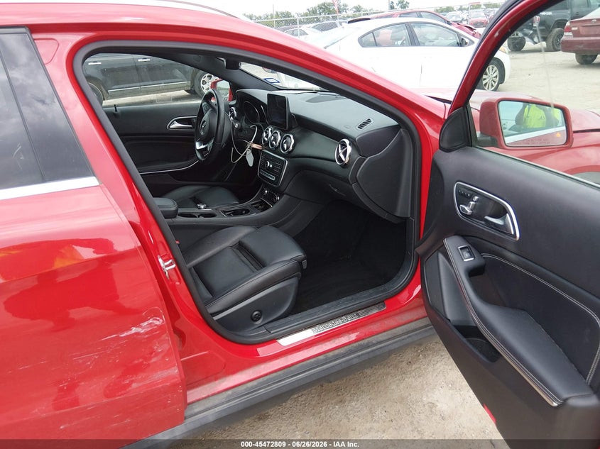 2019 Mercedes-benz Gla-klasse VIN WDCTG4EB7KU019788 IAAI salvage auction — LEFT FRONT, Salvage Title, sold $6,100 on 2026-08-12 (photo 5)