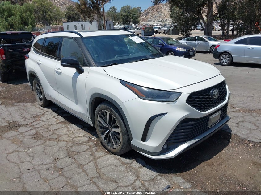 2021 Toyota Highlander VIN 5TDJZRAH6MS039164 IAAI salvage auction — THEFT, Clear - Dealer Only (California), sold $17,125 on 2026-07-20 (photo 1)