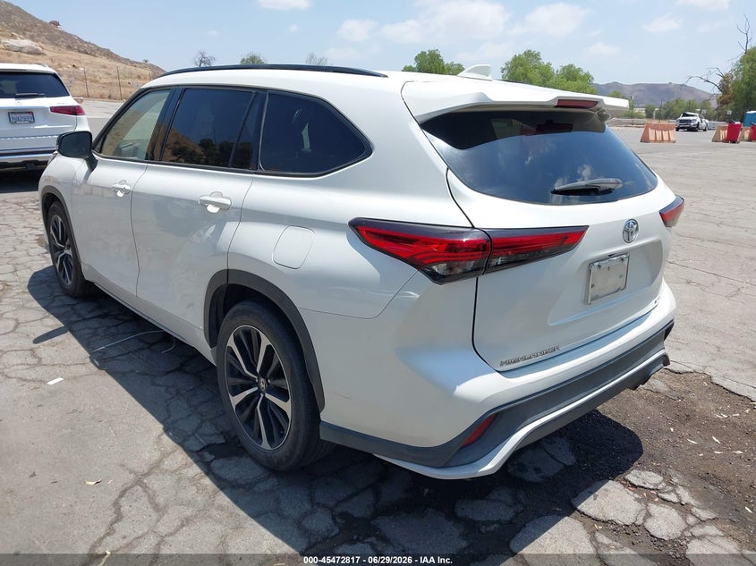2021 Toyota Highlander VIN 5TDJZRAH6MS039164 IAAI salvage auction — THEFT, Clear - Dealer Only (California), sold $17,125 on 2026-07-20 (photo 3)
