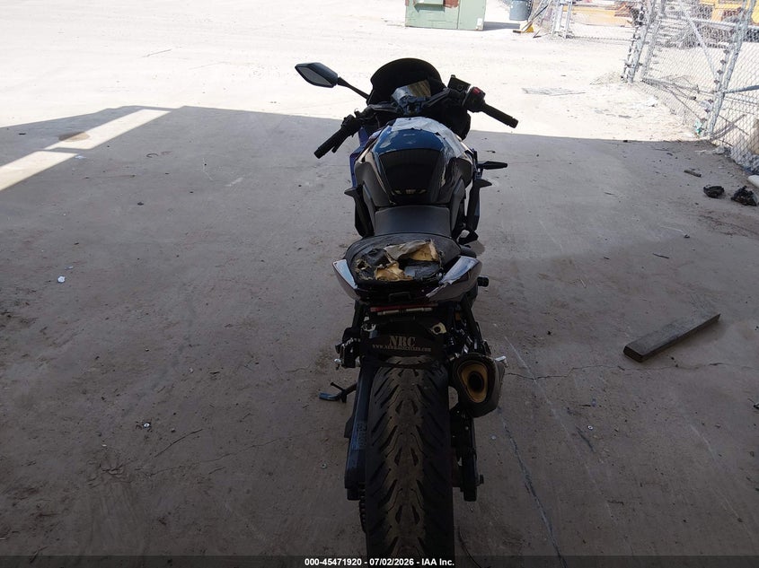2024 Suzuki Gsx VIN JS1EM13B8R7100455 IAAI salvage auction — RIGHT FRONT, Wait Title, sold $1,000 on 2026-09-22 (photo 6)