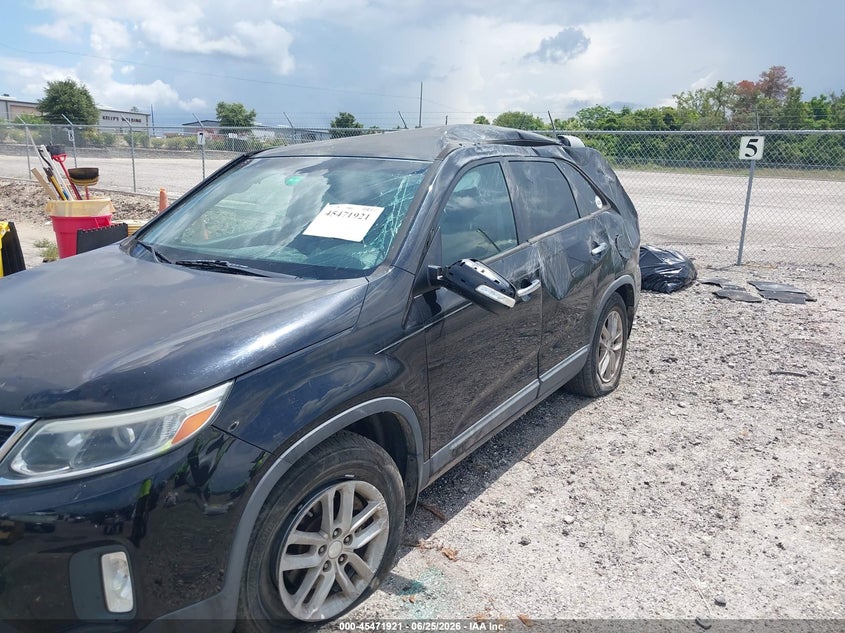 2015 Kia Sorento VIN 5XYKT4A66FG651453 IAAI salvage auction — ROLLOVER, Rebuildable (Florida), sold $25 on 2026-07-16 (photo 6)