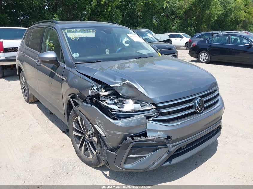 2023 Volkswagen Tiguan VIN 3VVRB7AX9PM076718 IAAI salvage auction — FRONT END, Salvage Title, sold $7,200 on 2026-08-12 (photo 6)