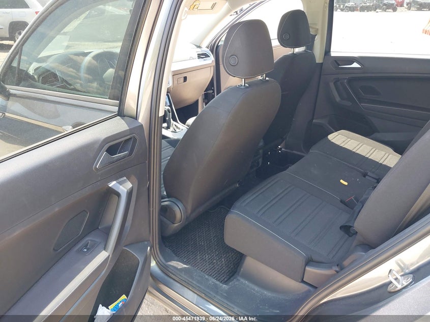 2023 Volkswagen Tiguan VIN 3VVRB7AX9PM076718 IAAI salvage auction — FRONT END, Salvage Title, sold $7,200 on 2026-08-12 (photo 8)