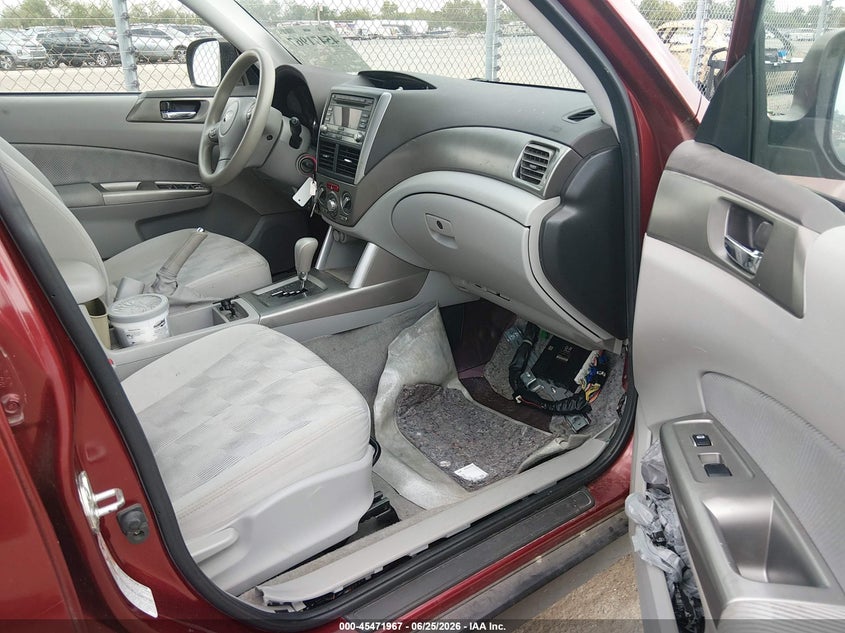 2010 Subaru Forester VIN JF2SH6CC0AH914666 IAAI salvage auction — WATER/FLOOD, Salvage (Louisiana), sold $300 on 2026-07-20 (photo 5)