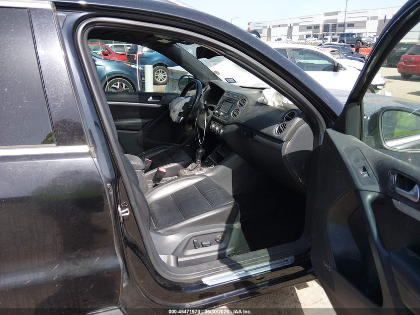 2014 Volkswagen Tiguan VIN WVGAV3AX4EW537697 IAAI salvage auction — FRONT END, Salvage Title, sold $750 on 2026-08-13 (photo 5)